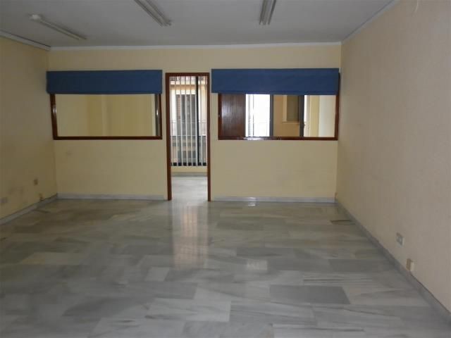 Oficina de lloguer en Sant Adrià de Besòs