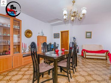 Villa con balcone in vendita a Ogíjares
