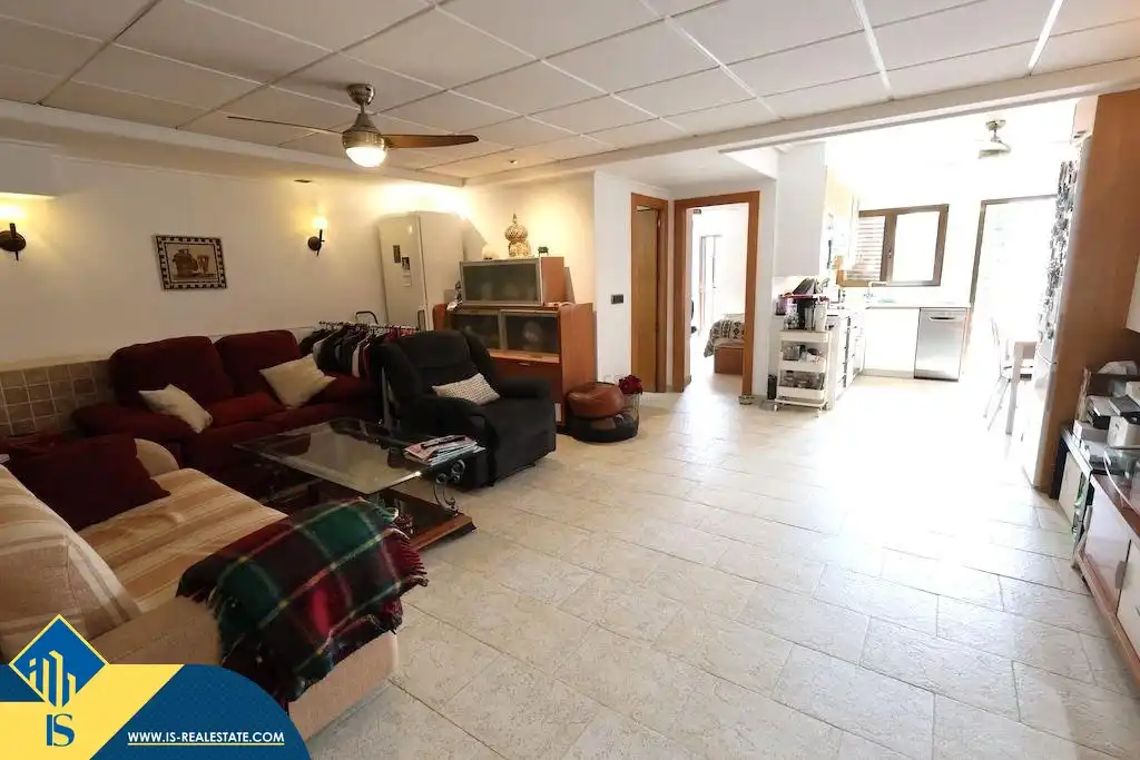 Dúplex en venta en Orihuela con Terraza, Amueblado y Piscina comunitaria