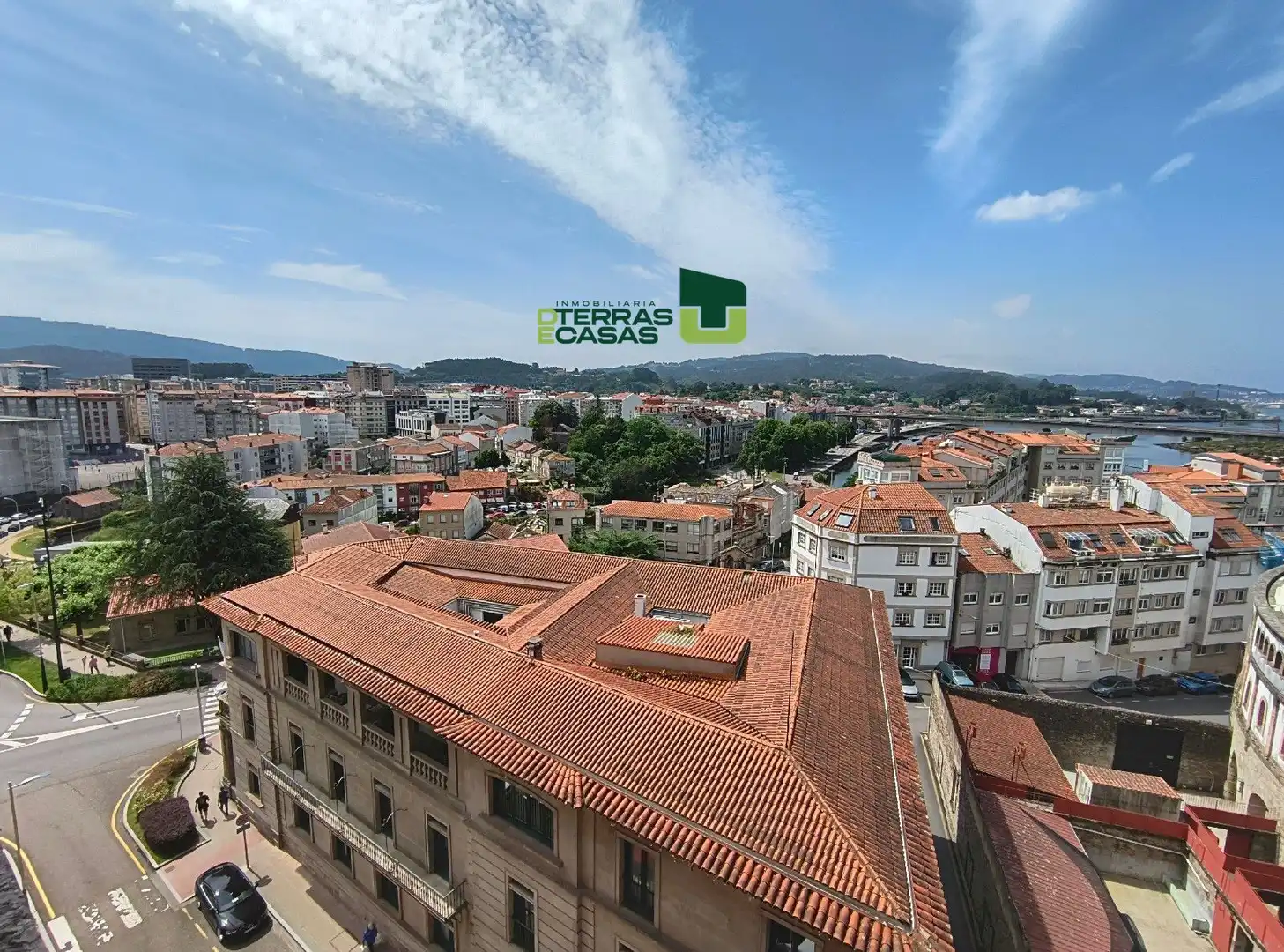 Vista exterior de Pis de lloguer en Pontevedra Capital  amb Calefacció i Moblat