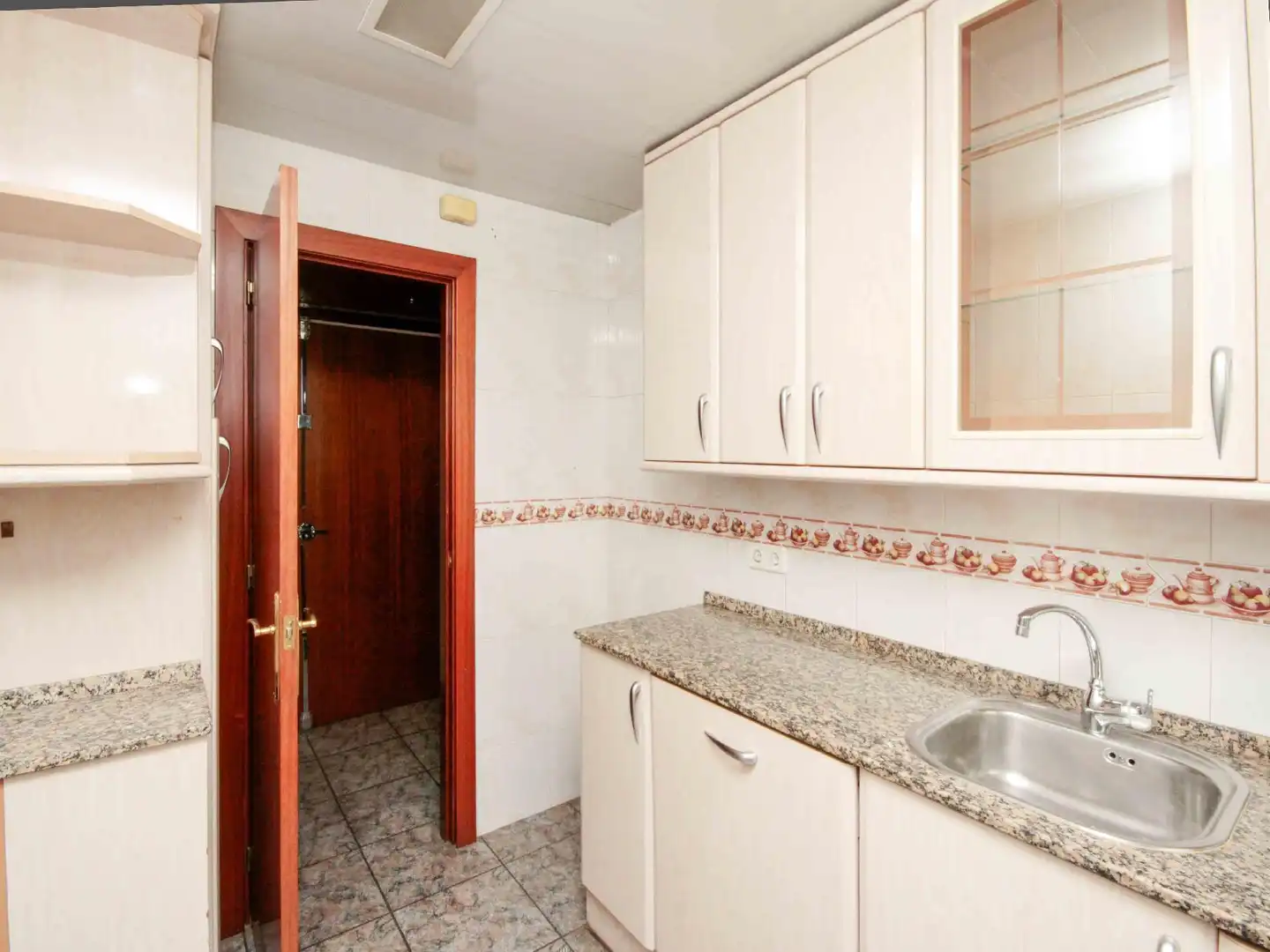 Cocina de Piso en venta en Montcada i Reixac con Piscina comunitaria