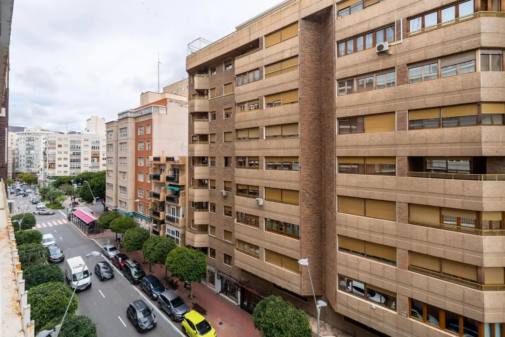 Vista exterior de Pis en venda en Almería amb Aire condicionat, Calefacció i Parquet