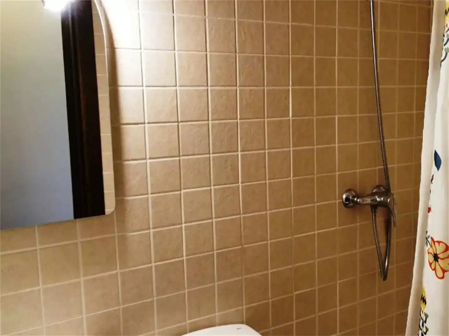 Baño de Piso en venta en Cornudella de Montsant con Amueblado