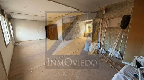 Foto 2 de Piso en venta en Calle Tenderina Baja, Cerdeño - El Palais - Mercadín, Oviedo