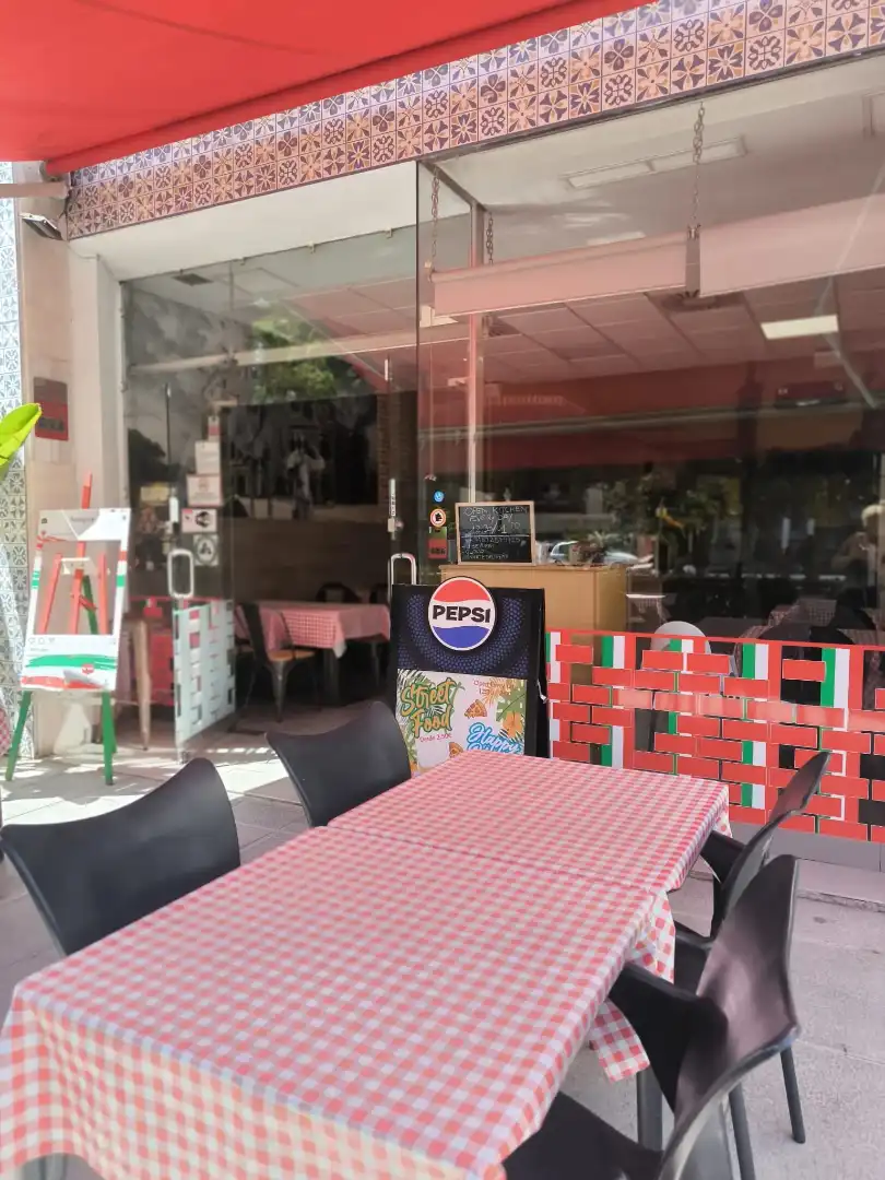 Local comercial en traspàs a Avenida Ramón y Cajal, imagen 13