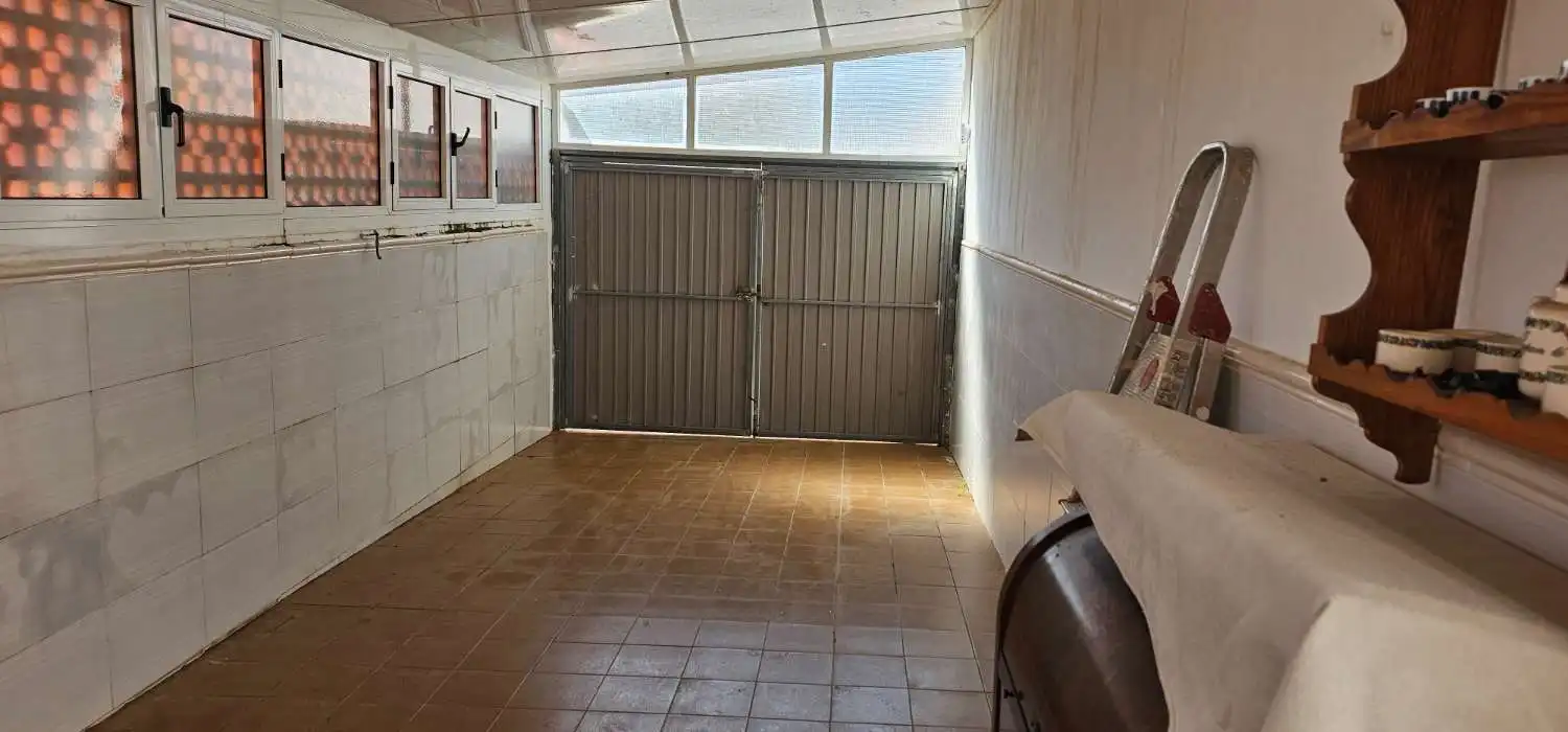 Einfamilien-Reihenhaus zum Verkauf in Torrevieja mit Terrasse, Möbliert und Alarm