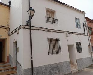 Vista exterior de Casa adosada en venda en Almazán amb Terrassa