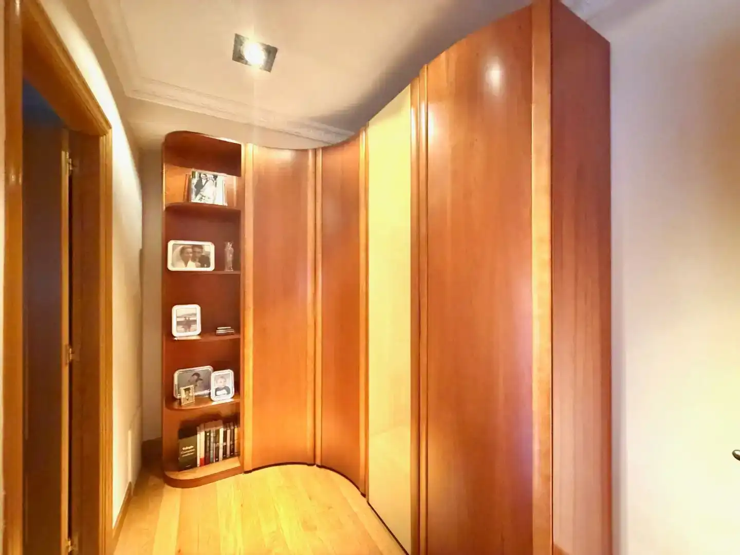 Habitación de Casa adosada en venta en Castro-Urdiales con Balcón