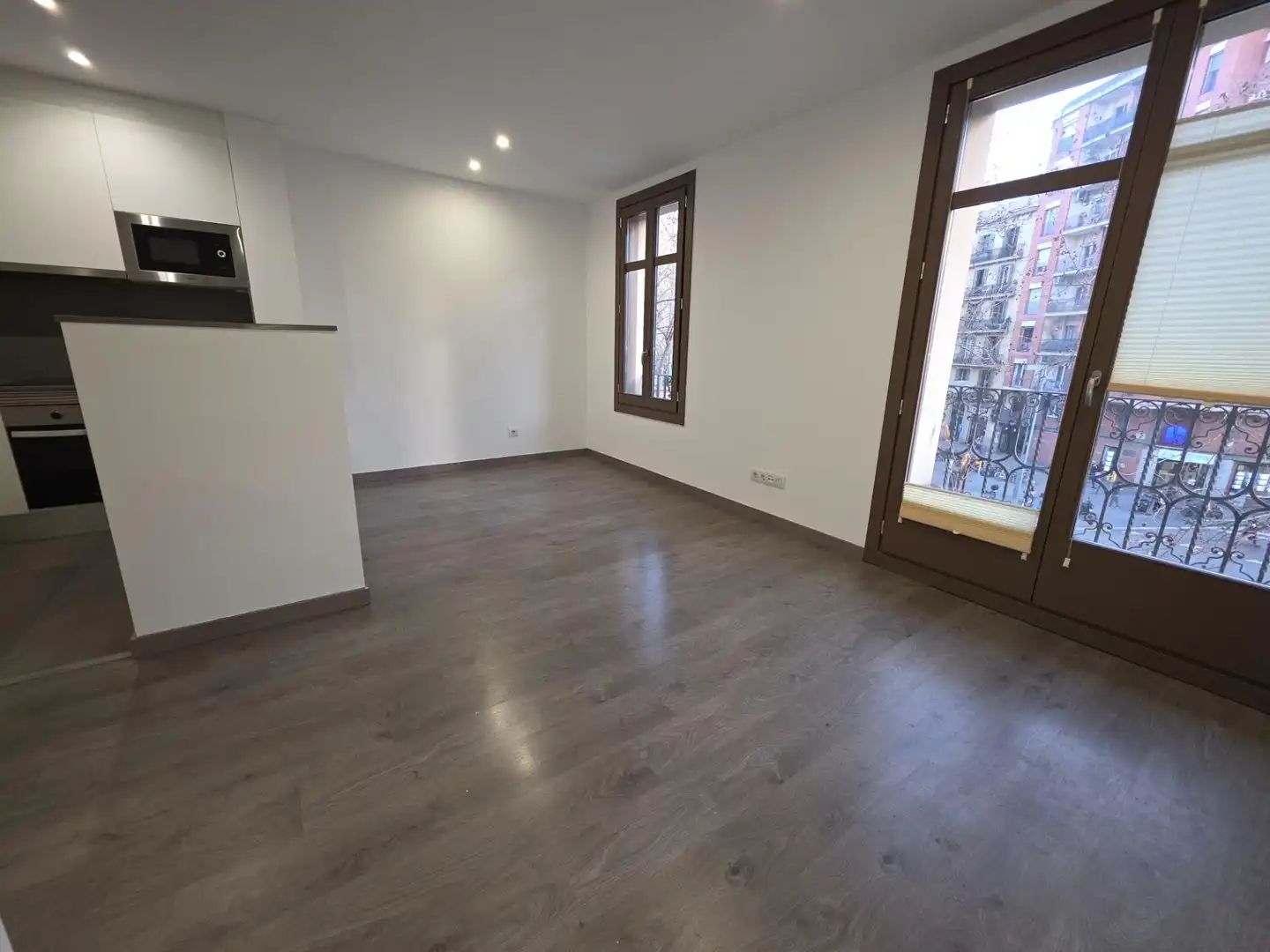 Piso con terraza en venta en Avenida del Paral·lel, imagen 2