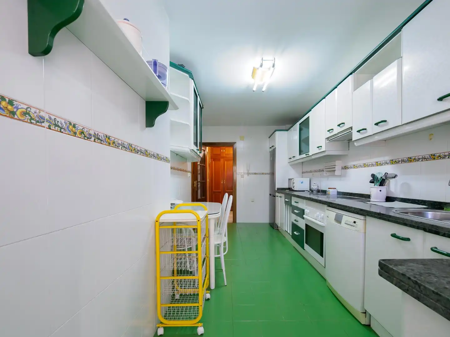Cocina de Piso en venta en Málaga con Jardín privado, Terraza y Trastero