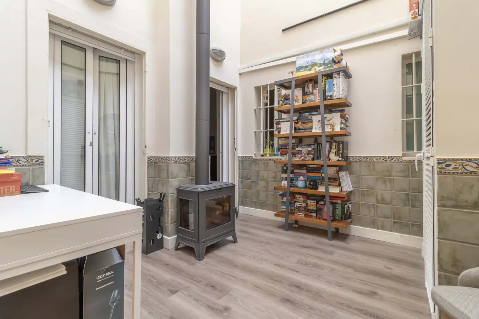 Flat for sale in Sevilla  with Air Conditioner, Heating and Balcony