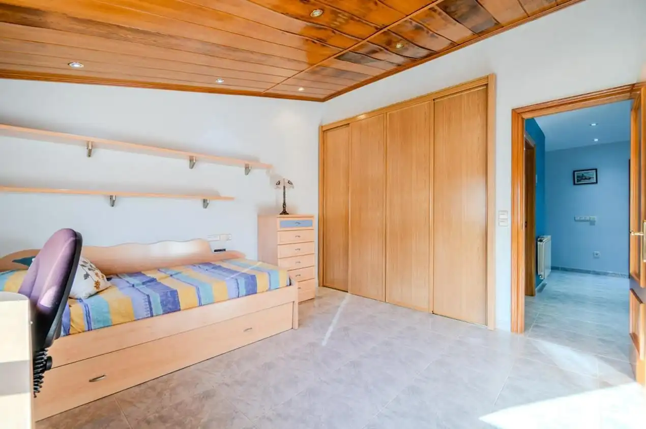 Habitación de Casa adosada en venta en Celrà