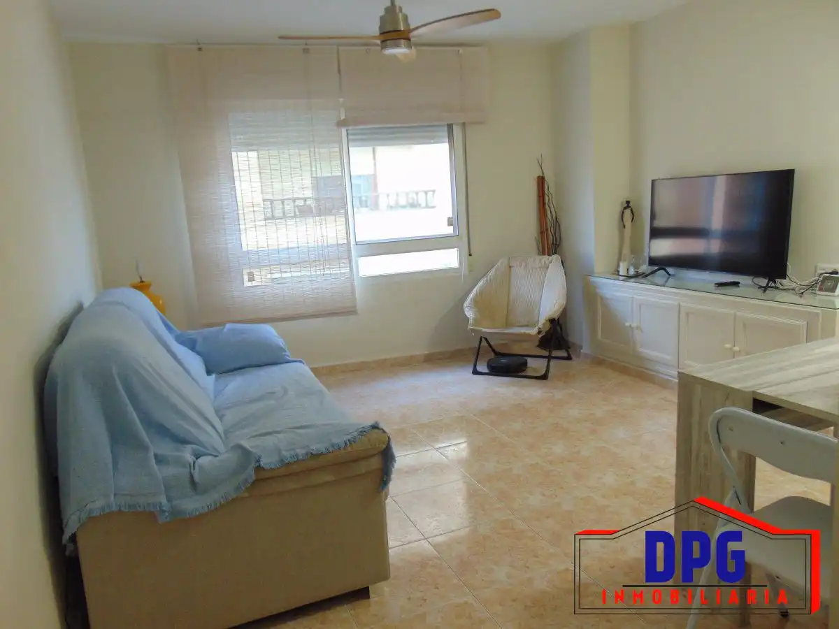 Habitación de Apartamento en venta en Garrucha con Aire acondicionado y Amueblado
