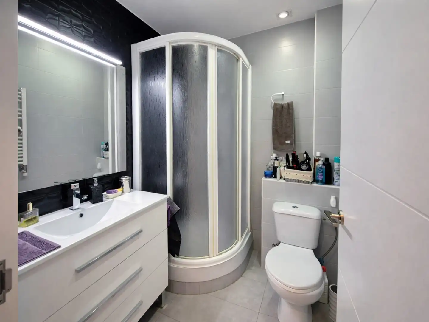 Baño de Piso en venta en Sabadell con Calefacción, Parquet y Amueblado