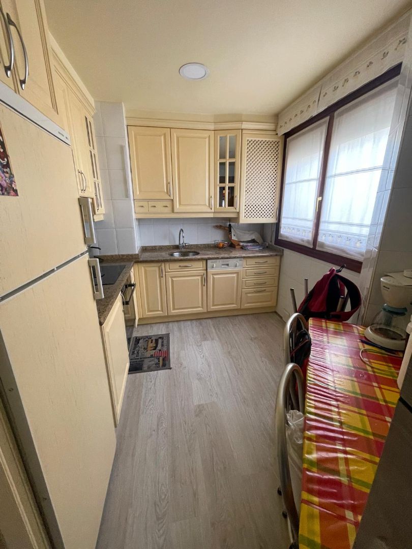 Kitchen of Apartments for sale in Calahorra  with Furnished