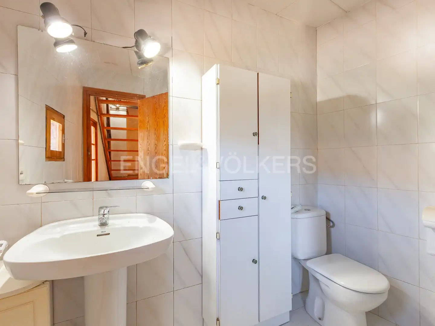 Bathroom of Country homes for sale in La Nou de Berguedà  with Heating, Private garden and Balcony