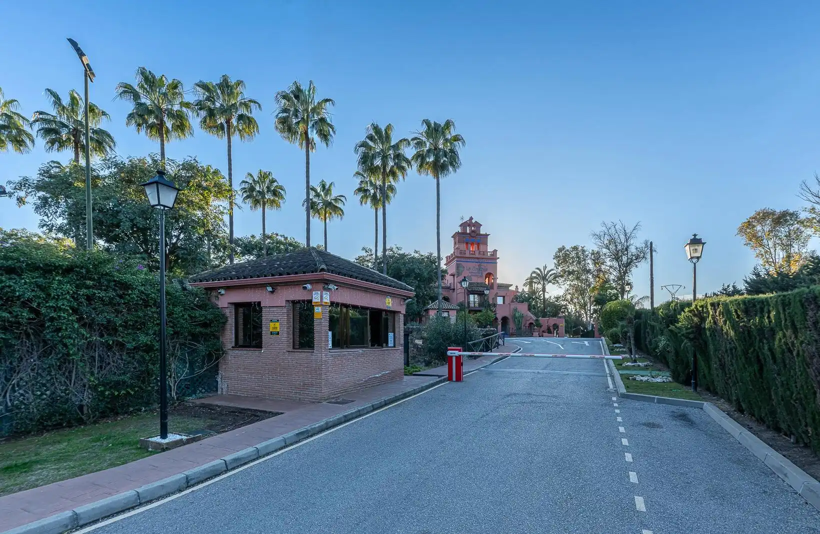 Exterior view of Attic for sale in Estepona  with Air Conditioner, Parquet flooring and Terrace