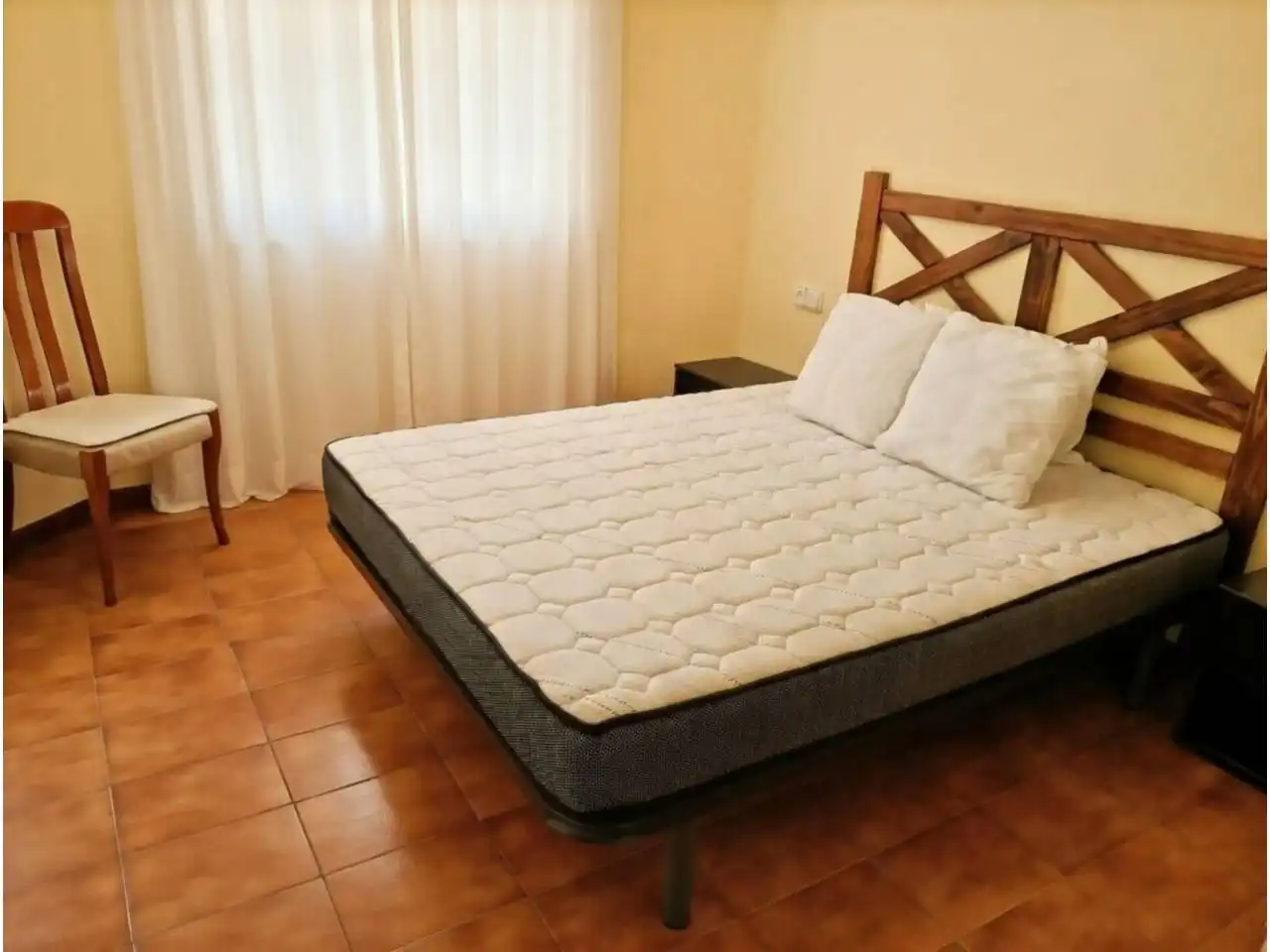 Habitación de Piso en venta en Girona con Balcón