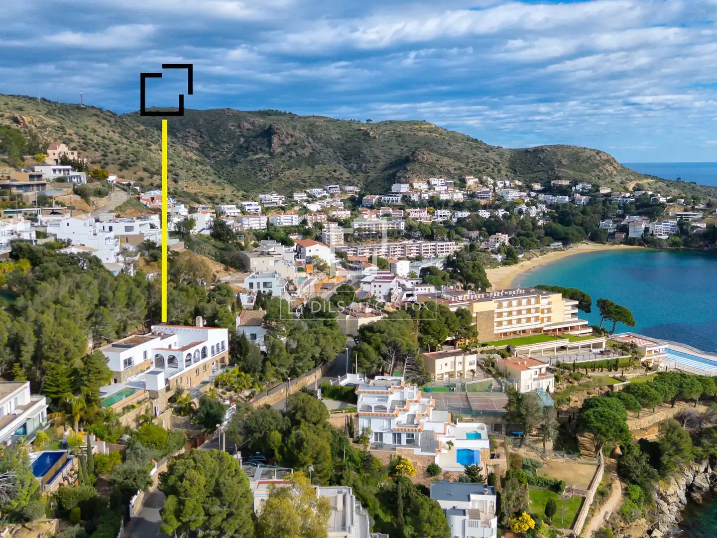 Vista exterior de Casa o xalet en venda en Roses amb Aire condicionat, Calefacció i Jardí privat
