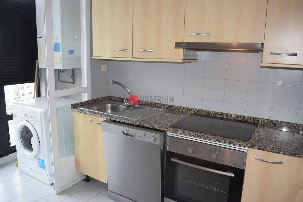 Cuina de Dúplex en venda en A Coruña Capital  amb Calefacció i Traster