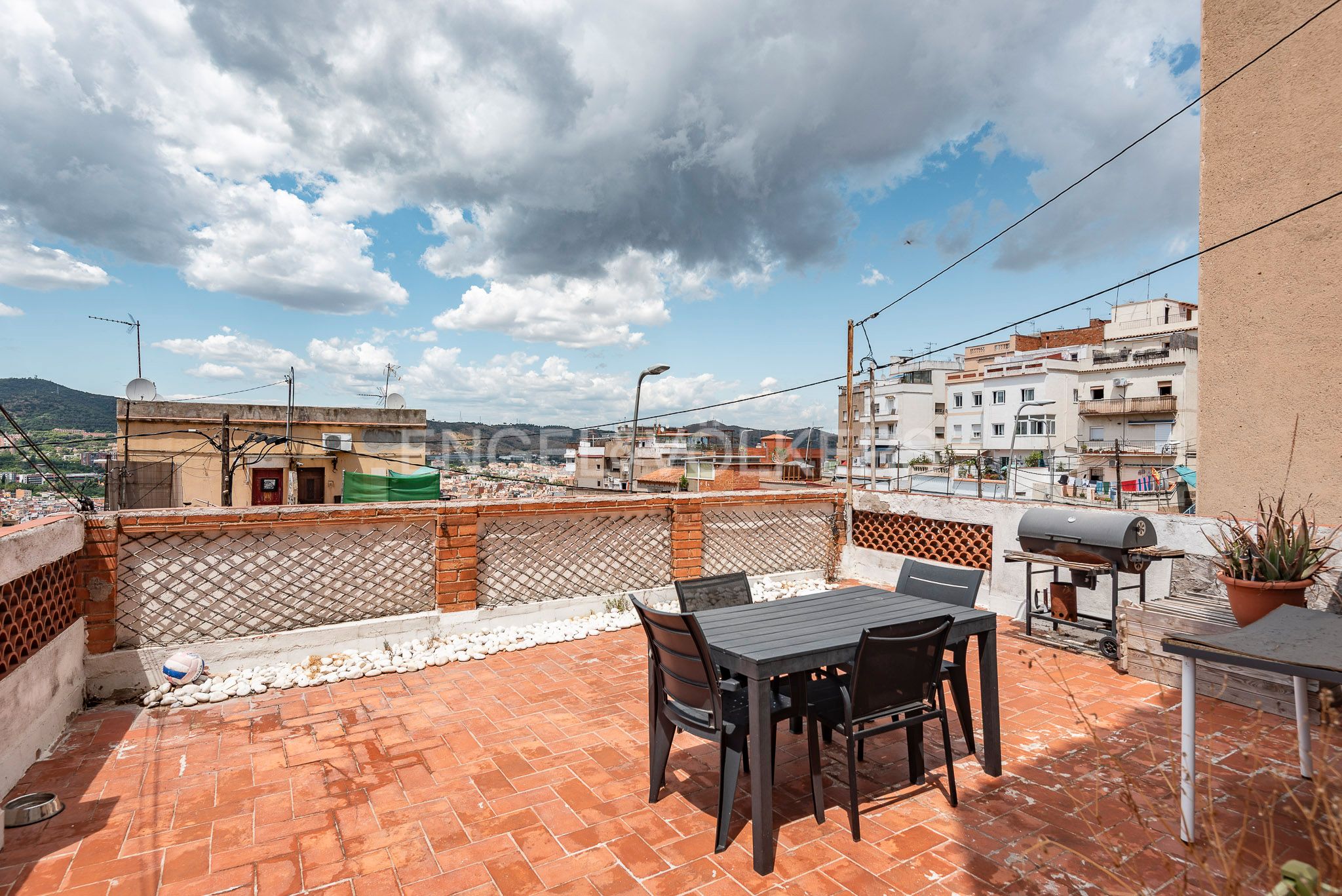 Exterior view of Apartment for sale in  Barcelona Capital  with Heating, Parquet flooring and Terrace