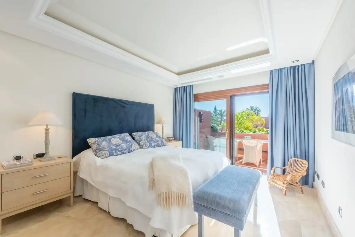 Penthouse with pool for sale in Selwo, imagen 17