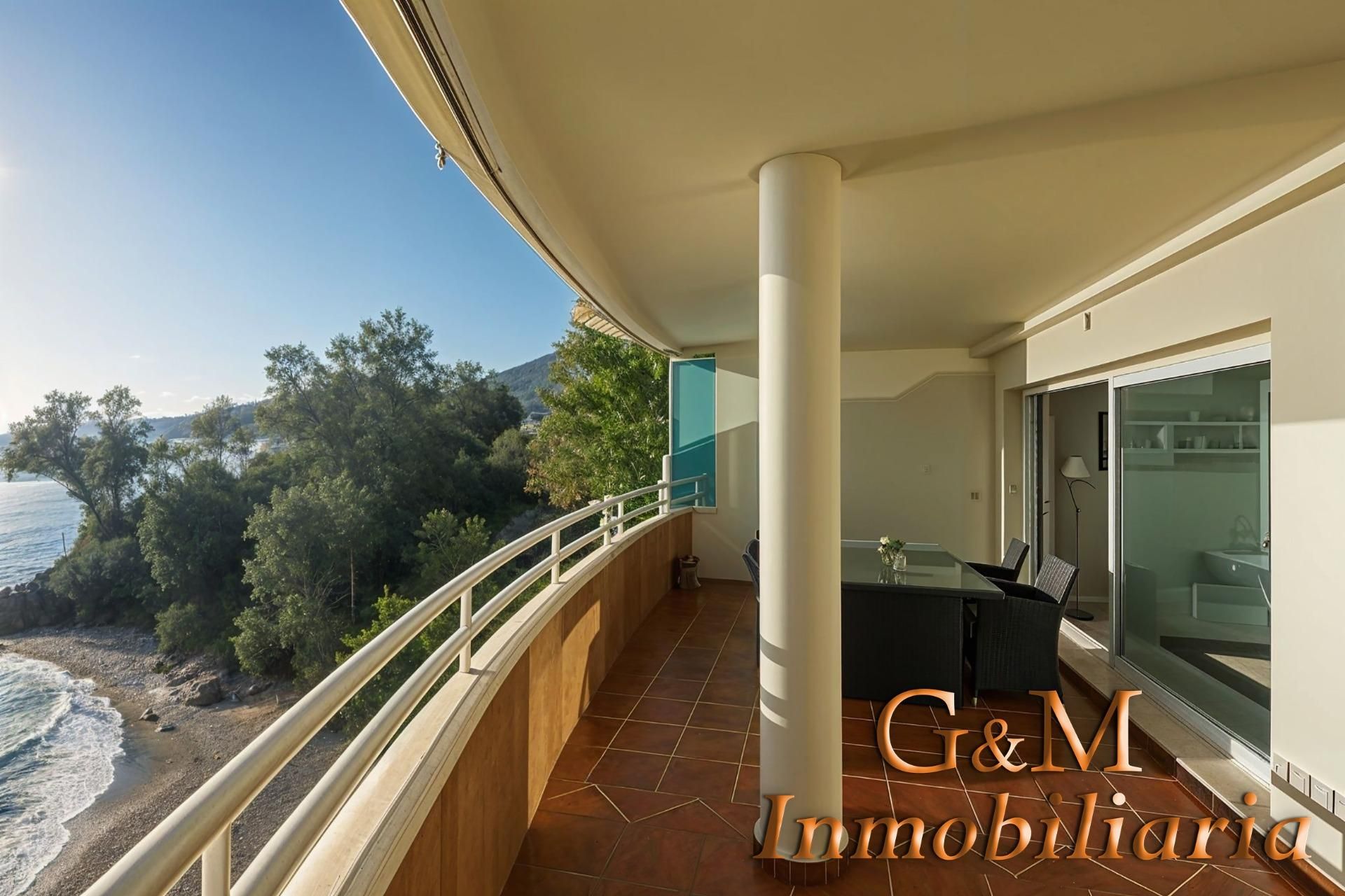 Terrace of Flat for sale in Benalmádena  with Air Conditioner, Terrace and Community pool