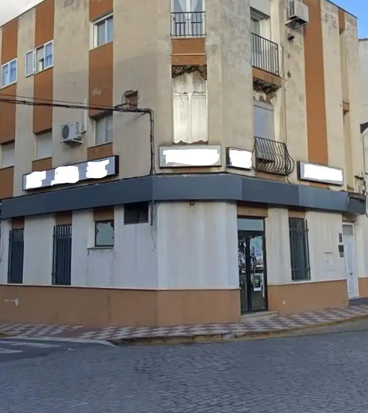Local comercial en venta en Navalvillar de Pela
