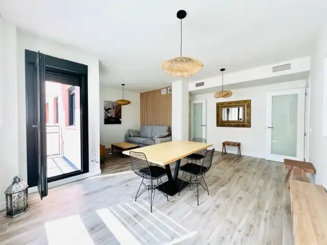 Appartamento con piscina in vendita a Calle Poeta Muñoz San Román, imagen 3