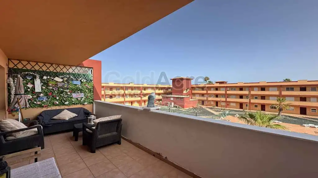 Terrace of Apartments for sale in La Oliva