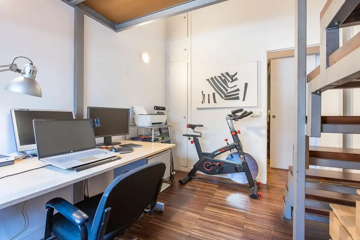 Loft zum Verkauf in Madrid mit Heizung, Privatgarten und Möbliert