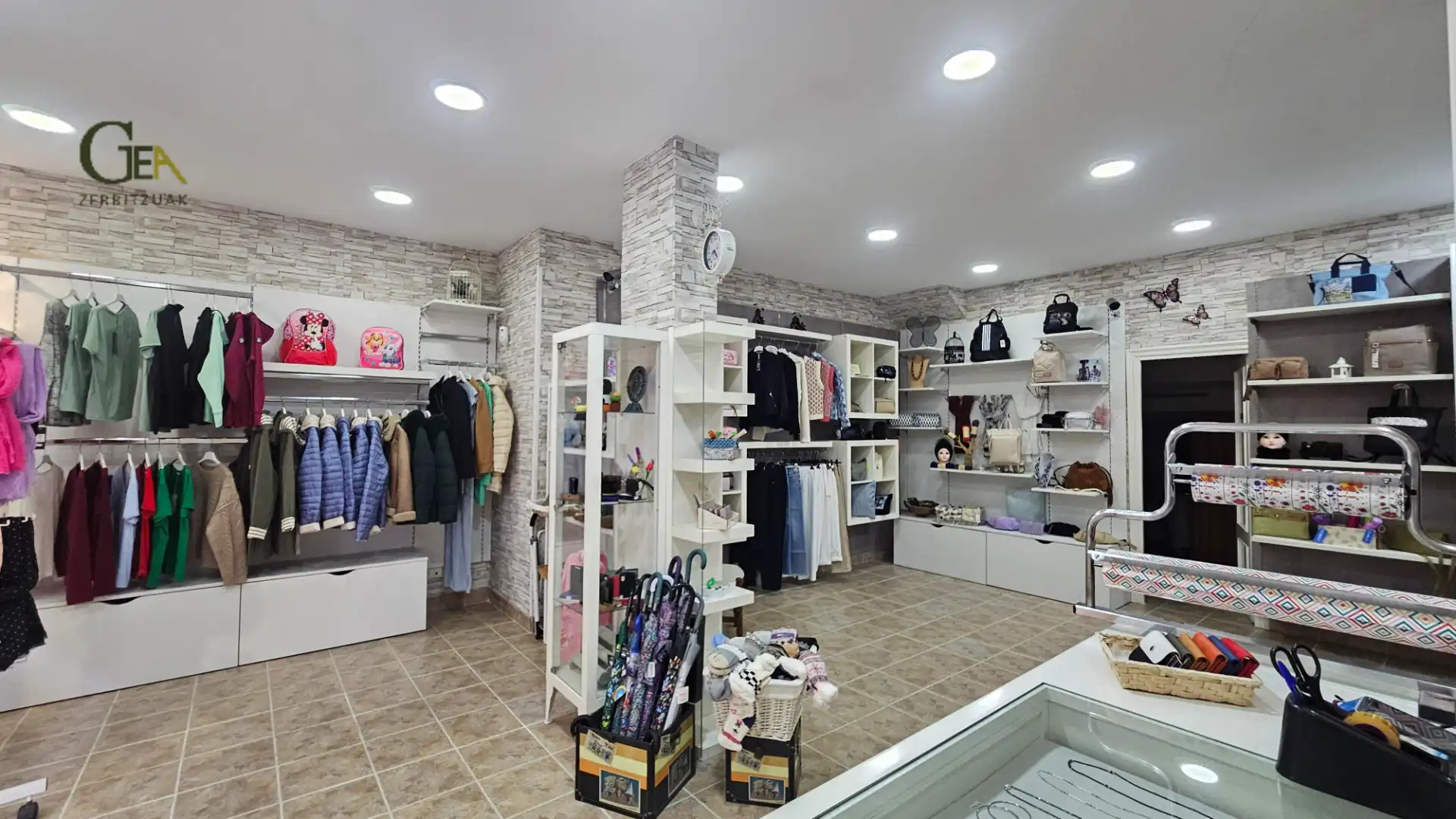 Locale commerciale in vendita a Villabona