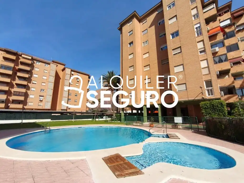 Exterior view of Flat for rent in Alicante / Alacant  with Air Conditioner, Terrace and Swimming Pool