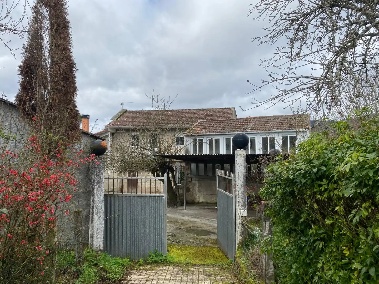 Casa amb terrassa en venda a San Cristovo de Cea