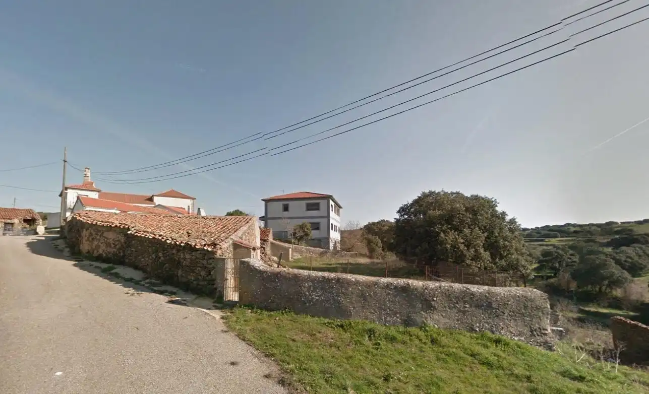 Houses for sale in Frades de la Sierra  with Balcony