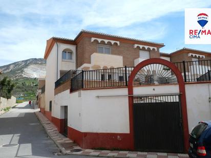 Vista exterior de Casa adosada en venda en Dúrcal amb Terrassa i Balcó