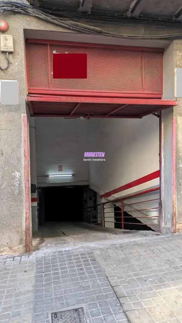 Einzelparkplatz zum Verkauf in Carrer CALDERON DE LA BARCA