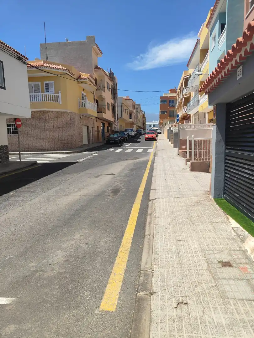 Vista exterior de Pis de lloguer en Granadilla de Abona amb Parquet, Moblat i Forn