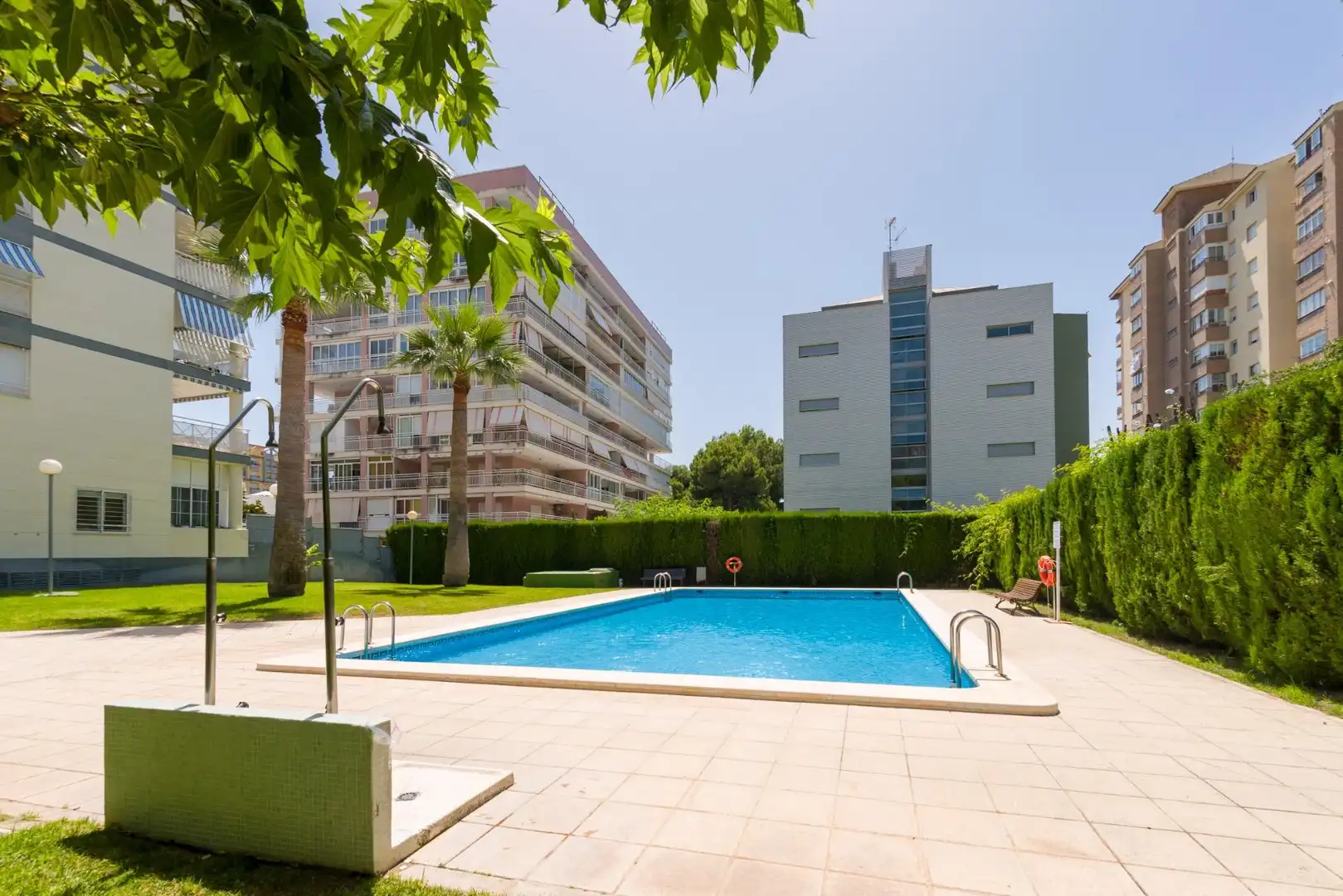 Schwimmbecken von Wohnungen zum Verkauf in Benicasim / Benicàssim mit Privatgarten, Terrasse und Gemeinschaftspool