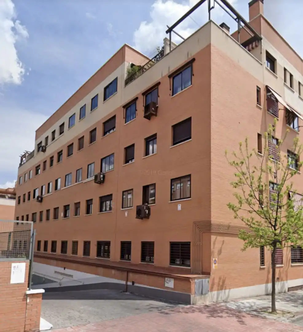 Aparcamiento en venta en CL FRANCISCO LARGO CABALLERO Nº 40 Plaza