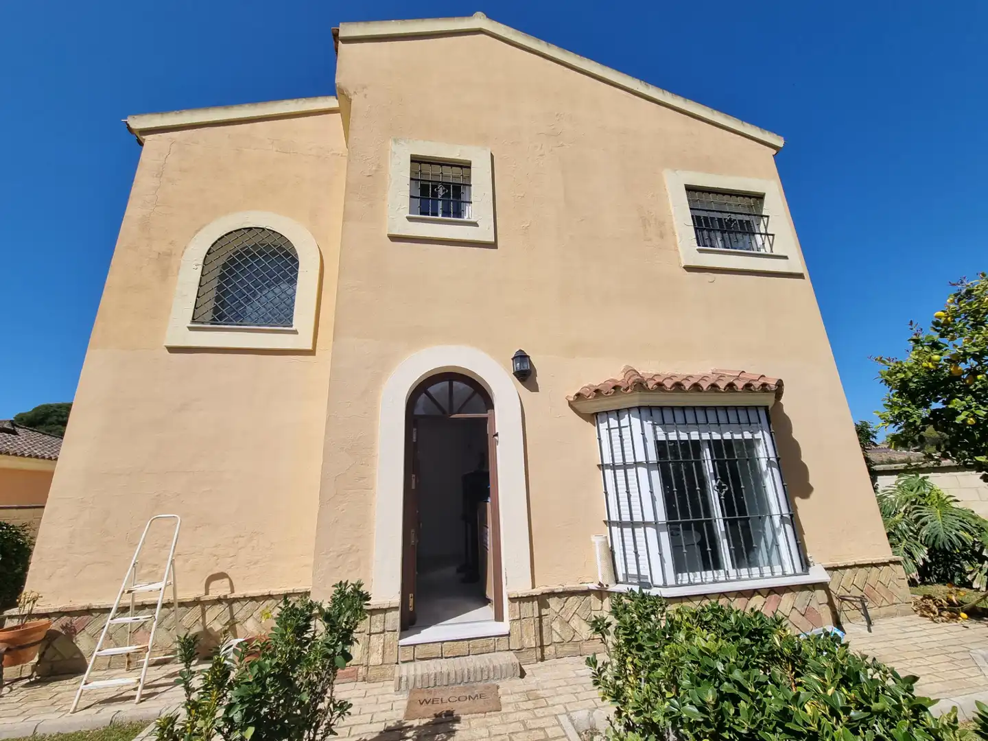 Exterior view of Houses for sale in El Puerto de Santa María  with Air Conditioner, Private garden and Storage room