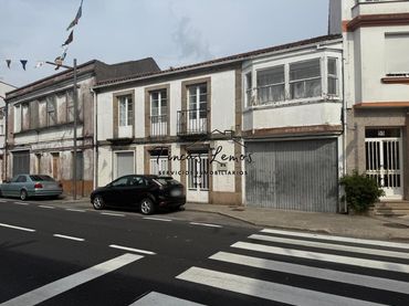 Casa amb jardí en venda a Vimianzo