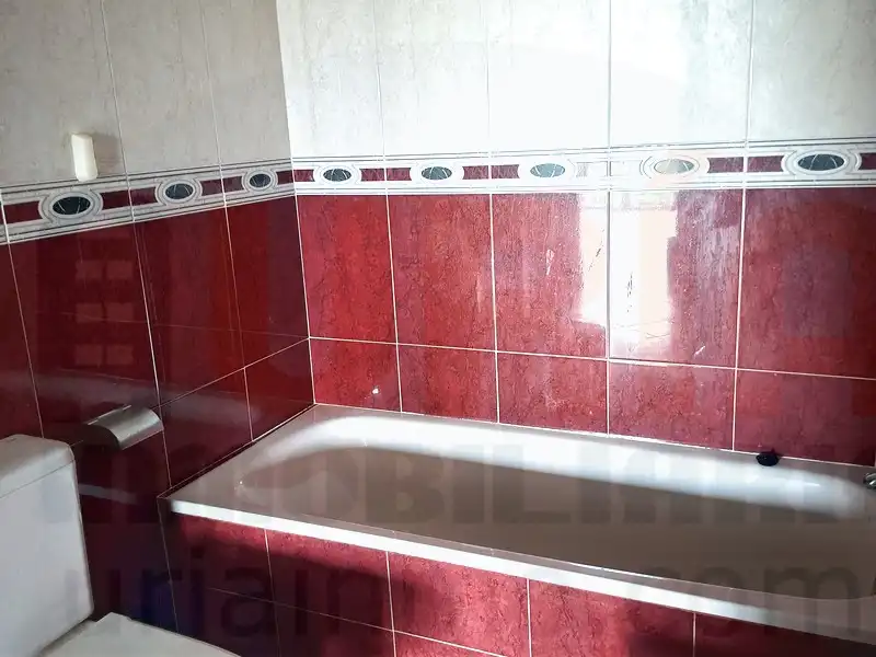 Bany de Pis en venda en Siero amb Calefacció i Parquet