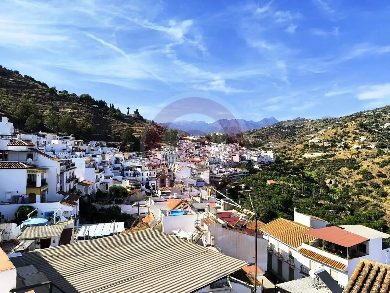 Vista exterior de Casa adosada en venta en Torrox con Terraza y Amueblado