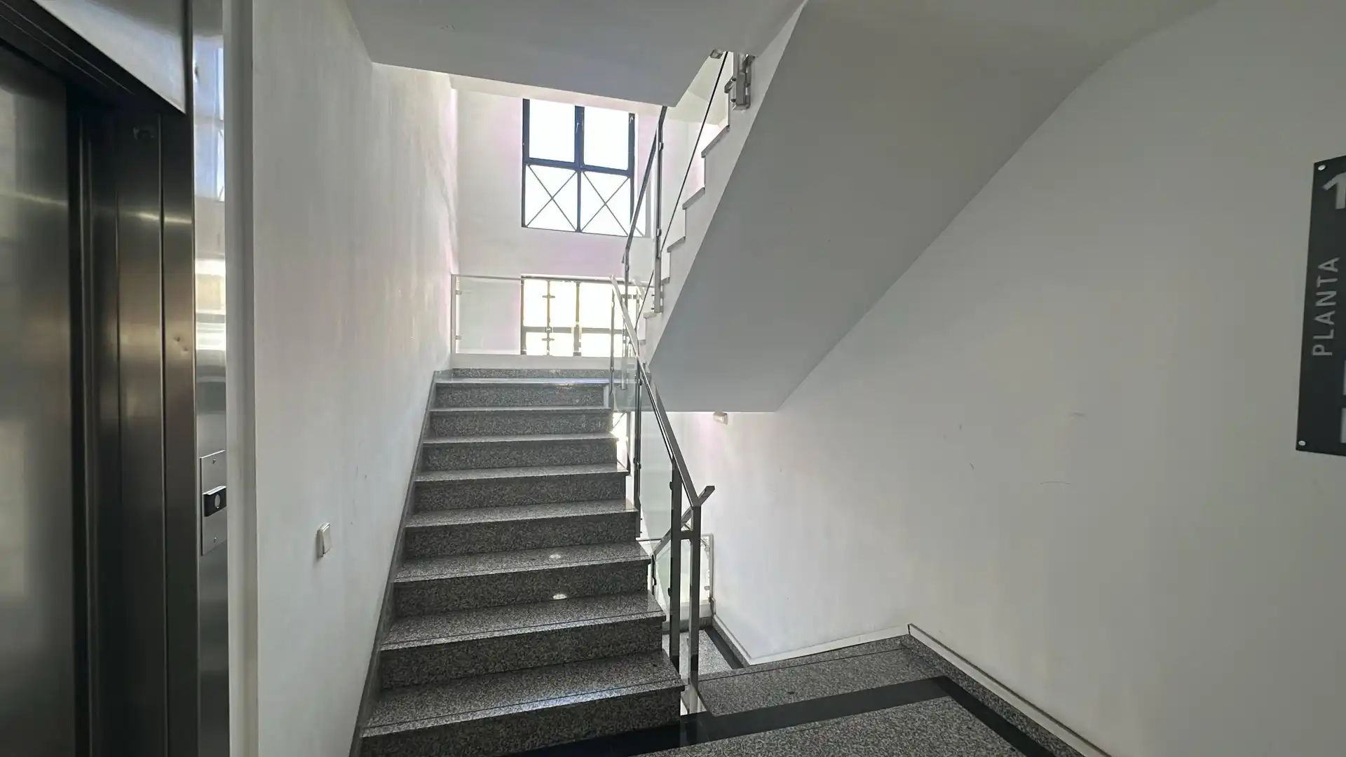 Büro zur Miete in Calle CORONEL VALLS, 7, Centro - La Vega Alta
