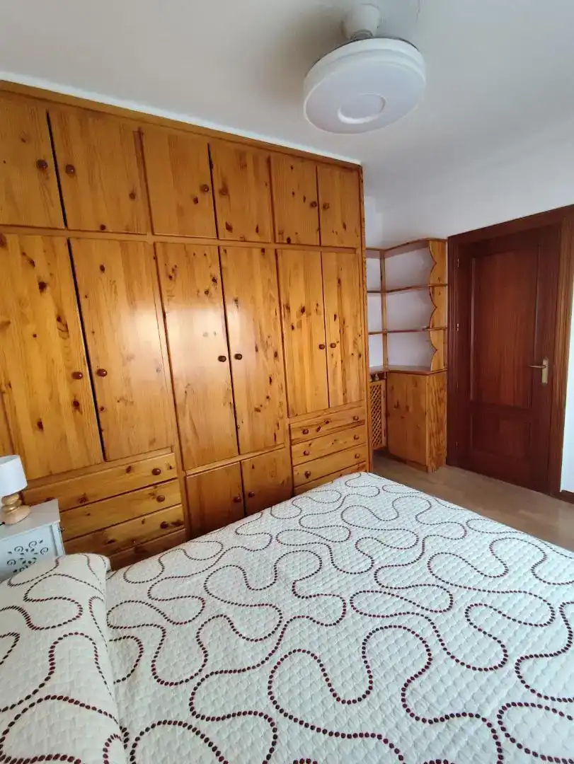 Schlafzimmer von Wohnung zur Miete in Puertollano mit Klimaanlage und Balkon