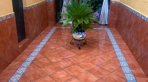 Foto 5 de Casa adosada en venda a Avenida Juan Carlos I, 40, Centro, Bormujos