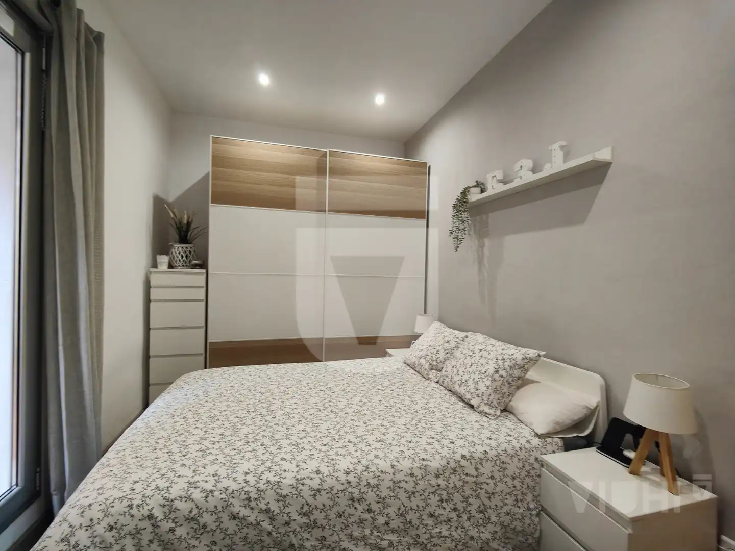 Dormitori de Planta baixa en venda en Barcelona amb Calefacció, Parquet i Forn