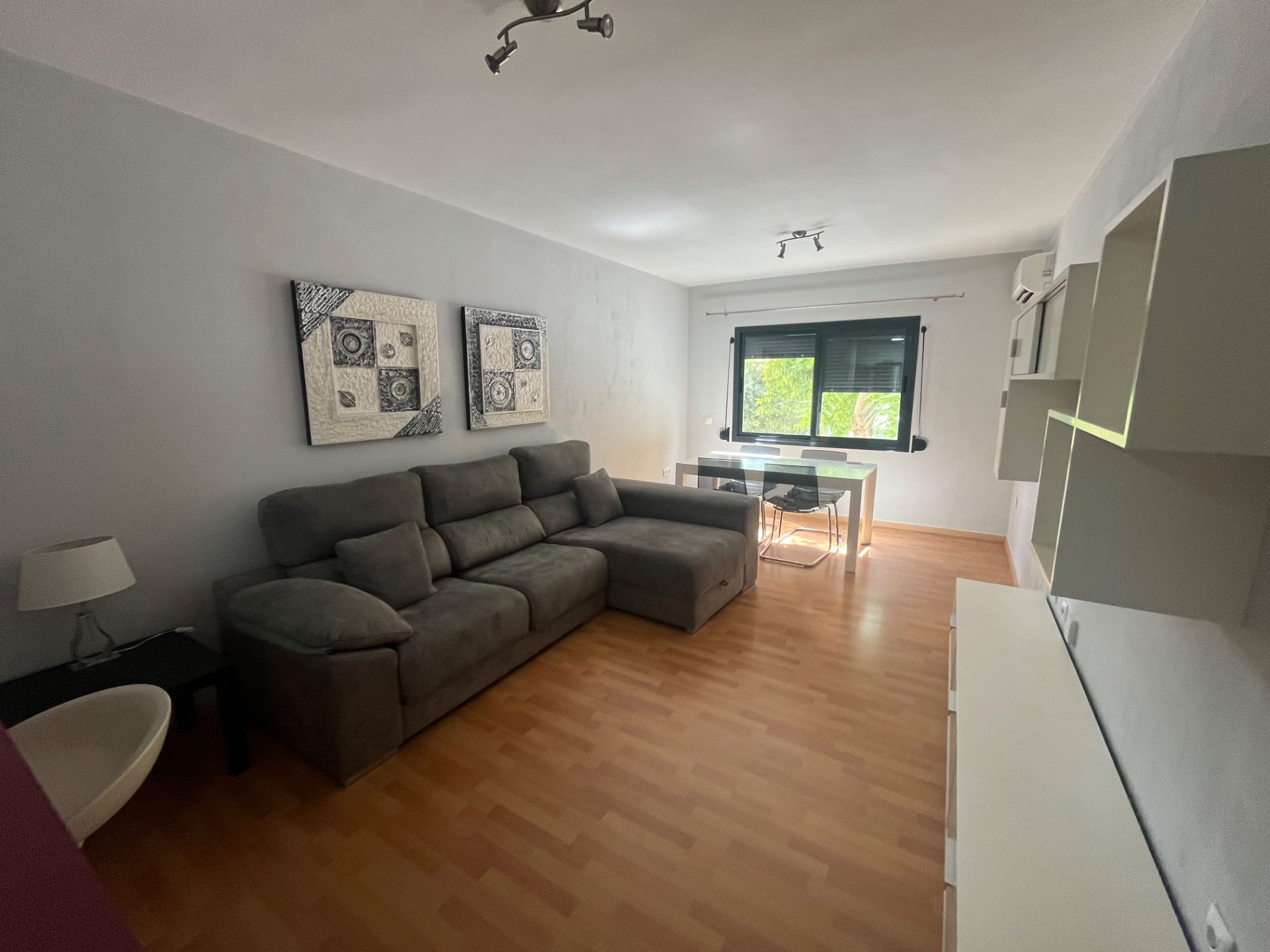 Sala d'estar de Pis en venda en Algeciras amb Aire condicionat, Calefacció i Traster