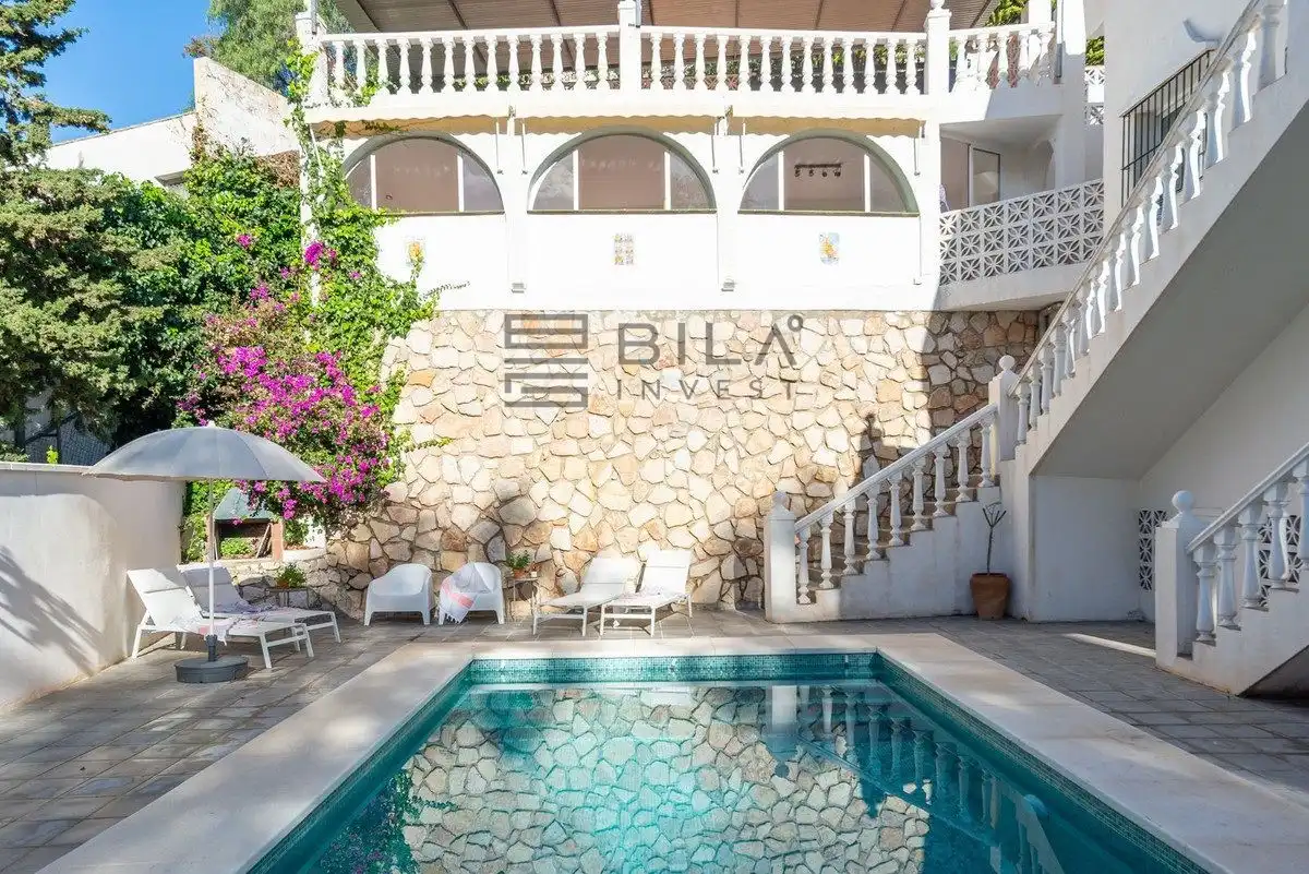 Xalet amb piscina en venda a Torrenueva